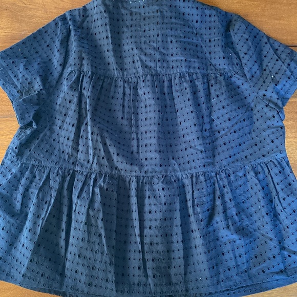 Madewell NWT Navy L cotton Eyelet top button up shirt - Picture 3 of 6